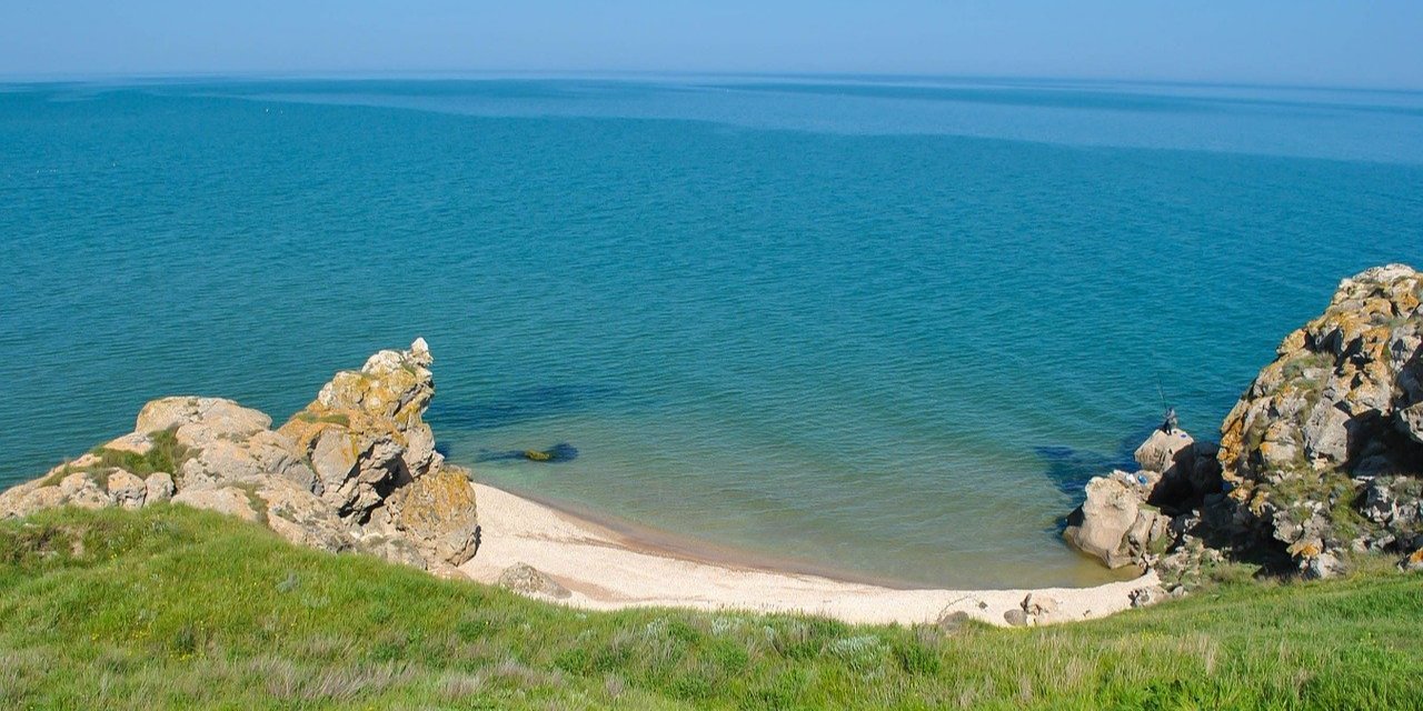 Азовське море радує теплою водою і чистими пляжами (Фото: pixabay)