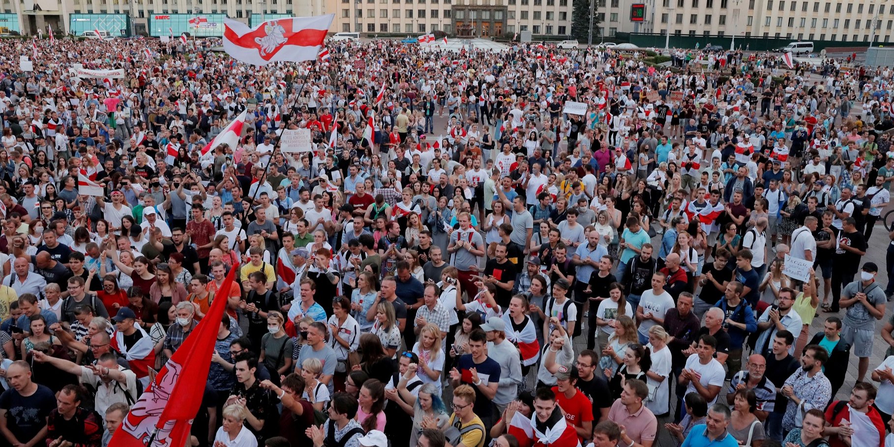 Протесты против режима Лукашенко охватили всю Беларусь (Фото: REUTERS/Vasily Fedosenko)