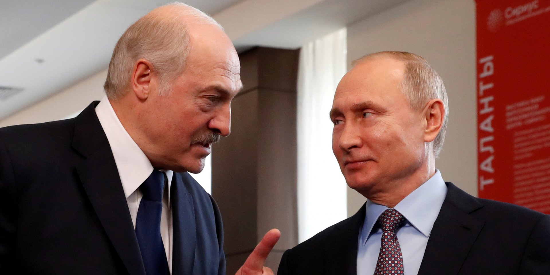 Александр Лукашенко и Владимир Путин (Фото: Sergei Chirikov / REUTERS)