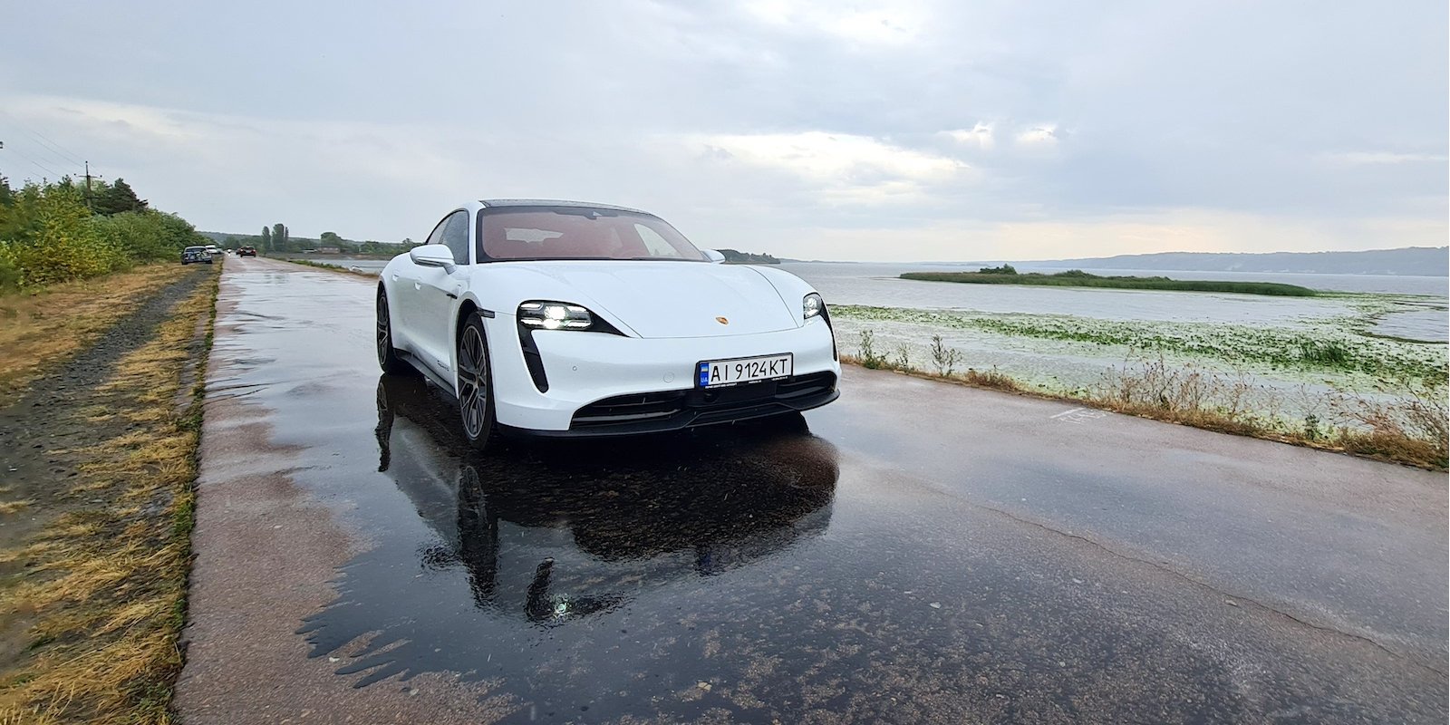 Тест-драйв Porsche Taycan 4S (Фото: НВ)
