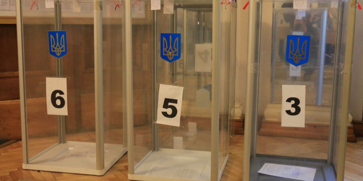 У Києві оголошують результати екзитполів (Фото: Олег Гнатюк / Радіо Свобода (RFE/RL))
