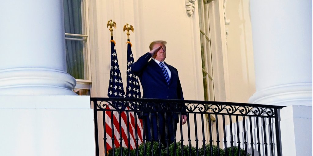 Дональд Трамп вернулся в Белый дом, несмотря на коронавирус (Фото: REUTERS/Erin Scott)