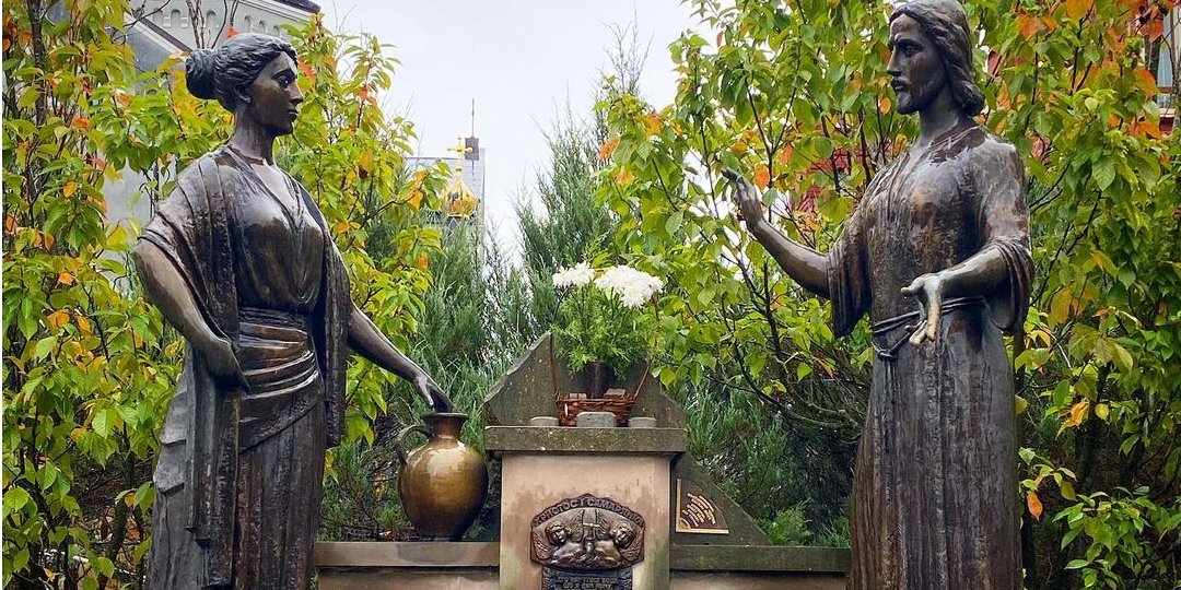 Скульптура музиканта в парку Адамівка (Фото: emilysuprun / instagram)