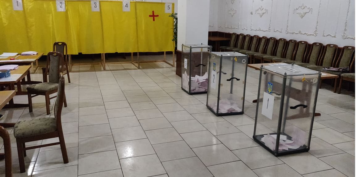 Виборчі дільниці закрилися о 20 годині (Фото: КВУ)