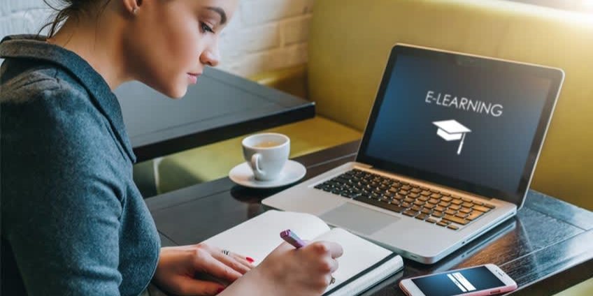 Онлайн-освіта в Україні (Фото: simplilearn.com)