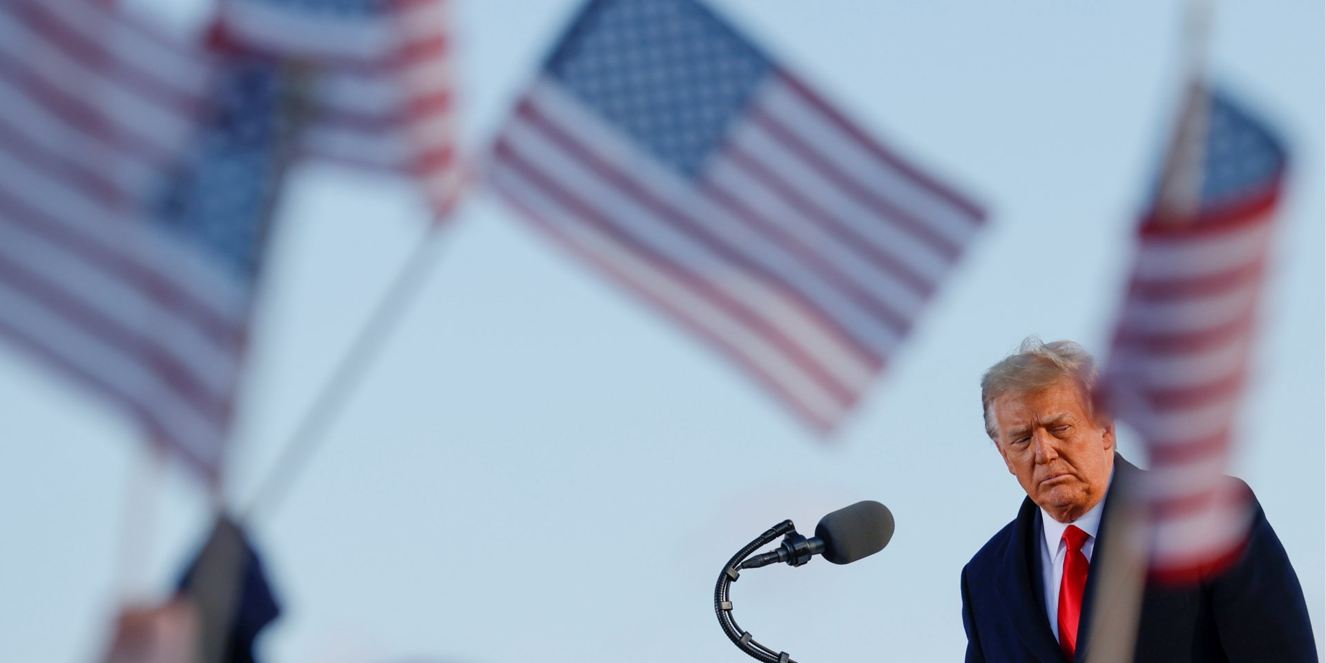 Дональд Трамп на авіабазі Ендрюс протягом останніх годин свого президентства, 20 січня 2021 (Фото: REUTERS/Carlos Barria)