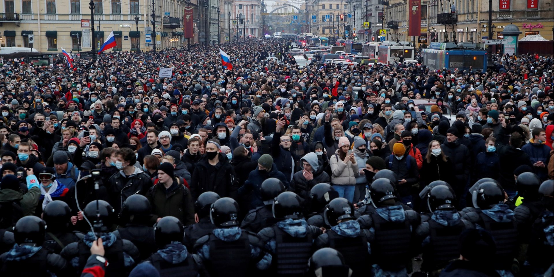 На акции вышли жители более 125 российских городов, включая Москву, Санкт-Петербург (на фото), Владивосток (Фото: 23 января / Антон Ваганов / Reuters)
