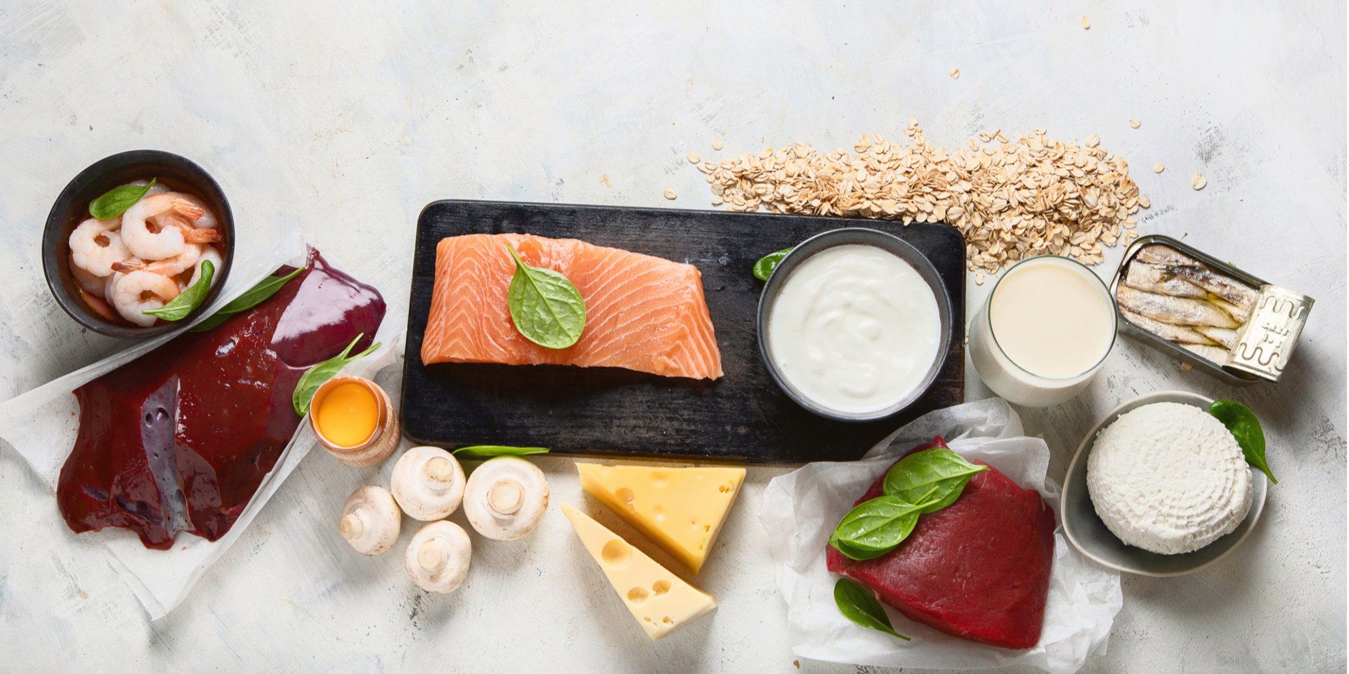 Этого витамина много в мясе, печени, яйцах, молочных продуктах, рыбе и морепродуктах (Фото: bit245/Depositphotos)