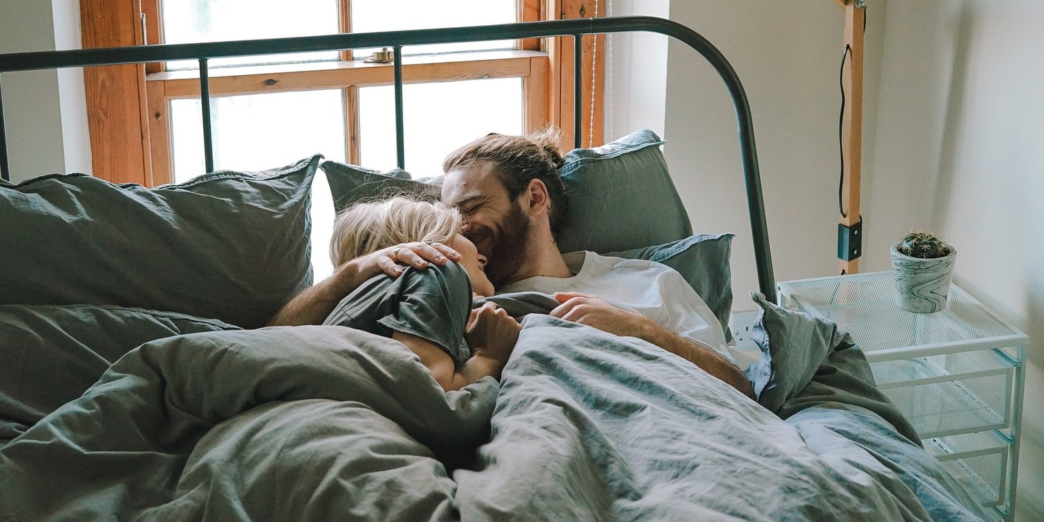 Страсть в отношениях может со временем уменьшаться (Фото: Toa Heftiba / Unsplash)