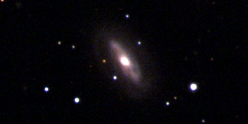 Чорна діра рухається по галактиці (Фото: Sloan Digital Sky Survey)