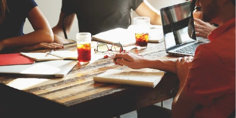 Продуктивность сотрудников Wanderlust Group выросла (Фото: StartupStockPhotos / pixabay)