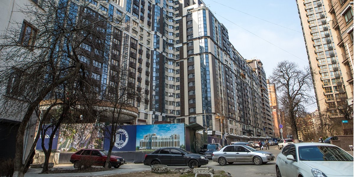 ЖК Шевченковский в центре Киева, перешел управление КГС от Укрбуда (Фото: НВ)