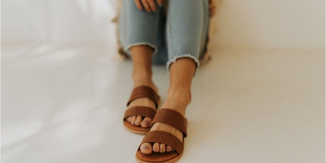 Лучшая обувь для мом-джинс (Фото: edenleatherco/instagram)