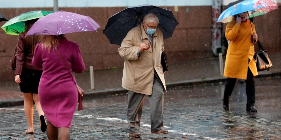Карантин в Украине могут продлить после 30 апреля (Фото: REUTERS/Gleb Garanich)