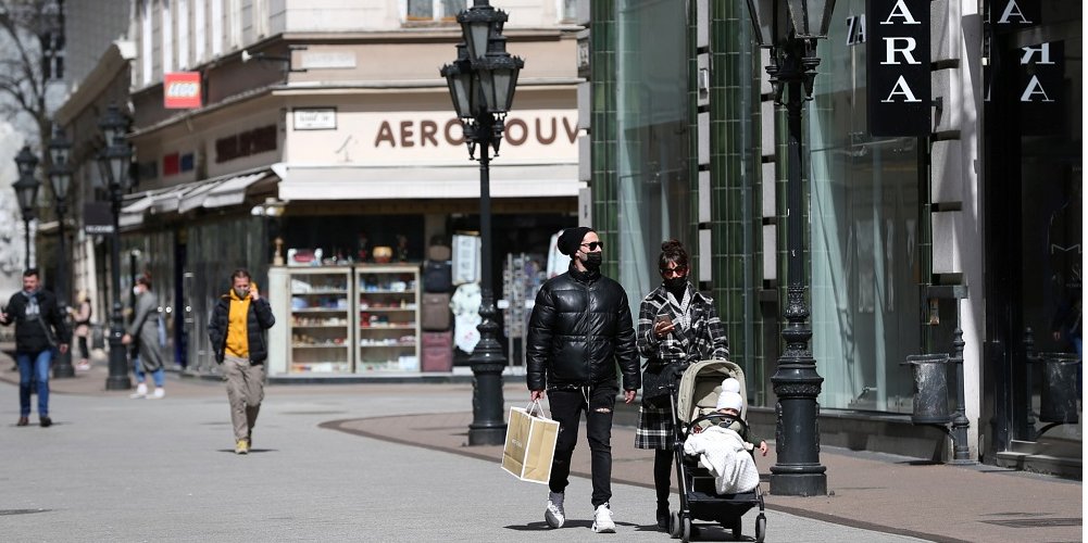 В Венгрии начнут ослаблять коронавирусные ограничения (Фото: Bernadett Szabo/Reuters)