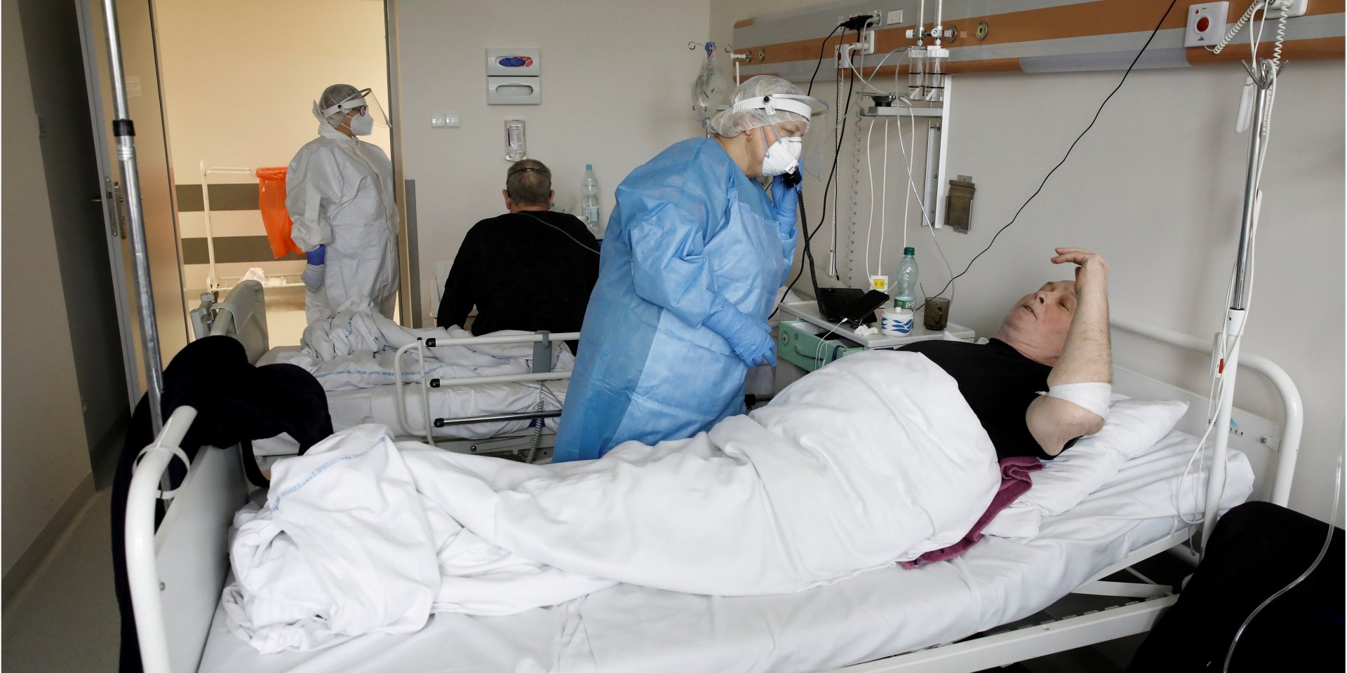 Число инфицированных в Польше приближается к 3 млн (Фото: REUTERS/Kacper Pempel/File Photo)