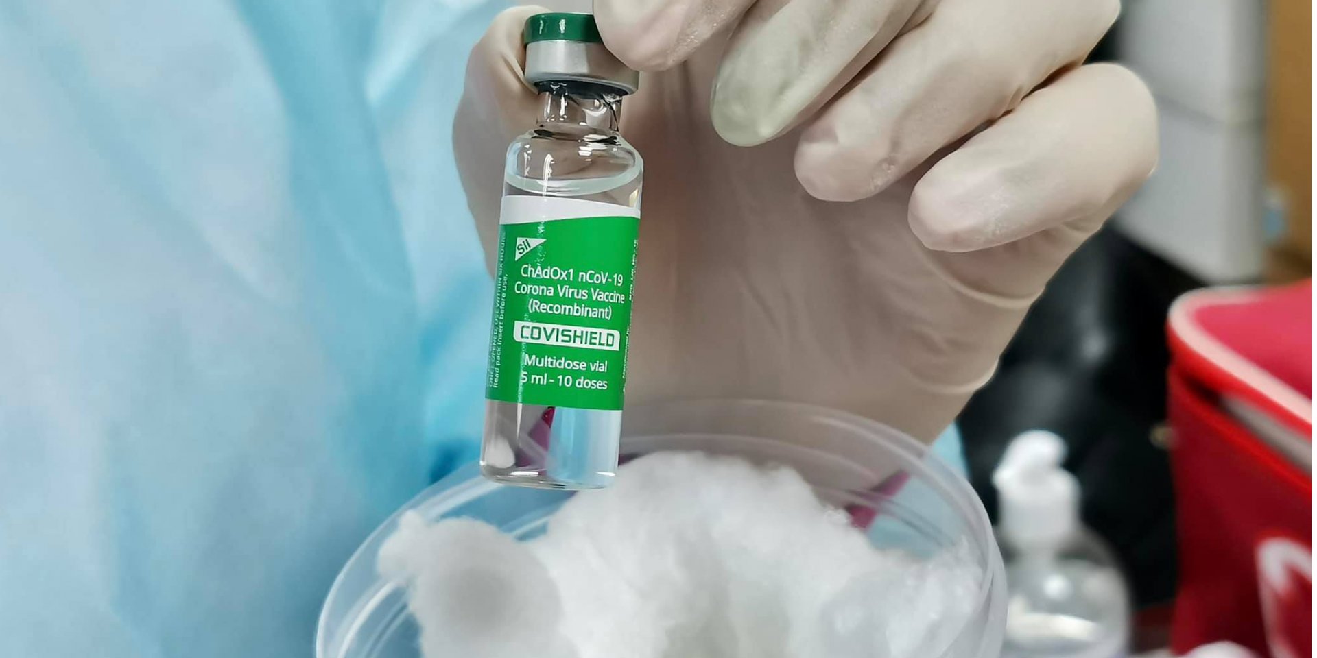 В последнюю очередь вторую дозу получат вакцинированные Covishield (Фото: Черновицкая ОГА)