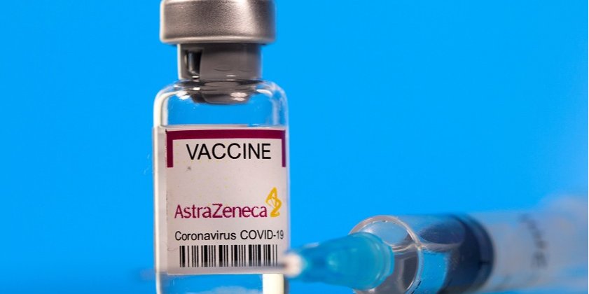 Уколы AstraZeneca и Johnson & Johnson вызывают редкие тромбы (Фото: REUTERS/Dado Ruvic)
