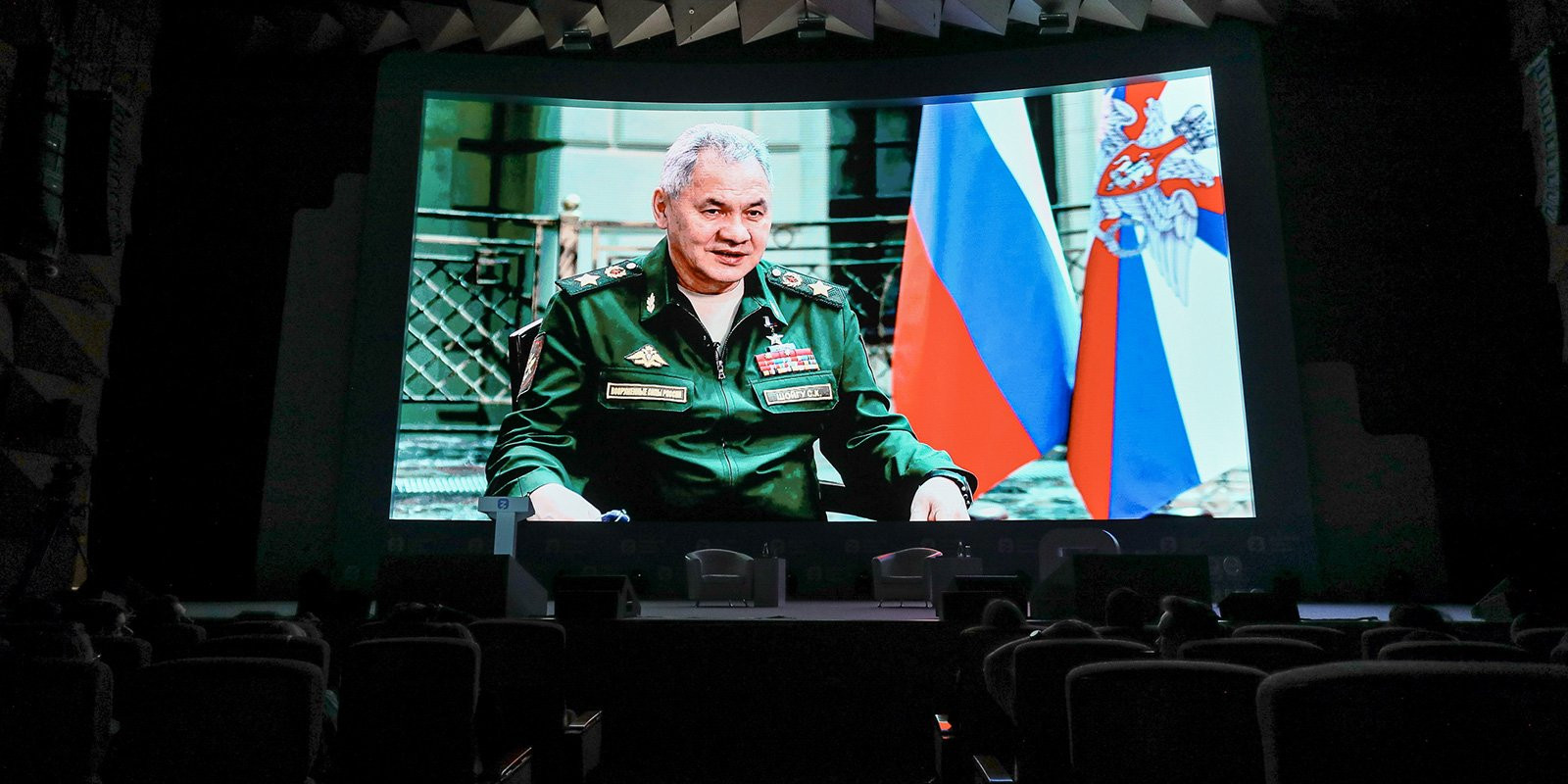 Міністр оборони Росії Сергій Шойгу заявив на марафоні Нове знання про те, що РФ виробляє бойових роботів (Фото: marathon.znanierussia.ru)