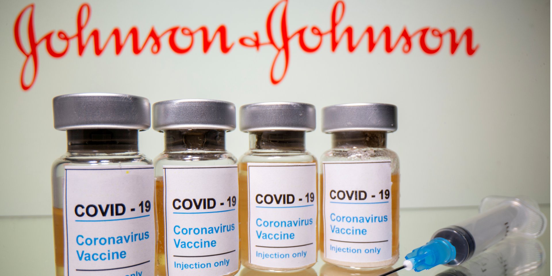 Британия разрешила использовать вакцину Johnson&Johnson (Фото: REUTERS / Dado Ruvic / Illustration)