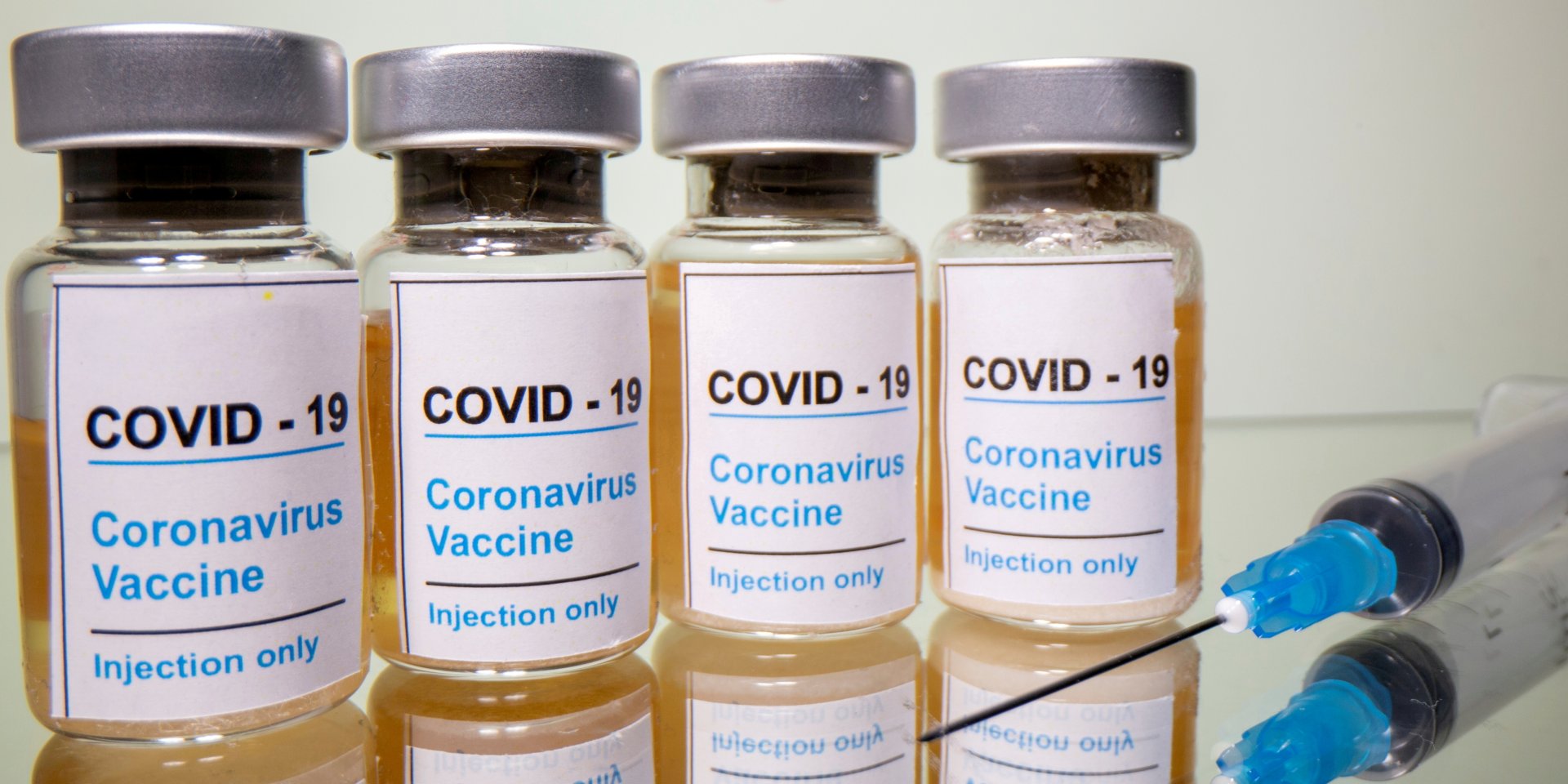COVAX сможет доставить в бедные страны в течение 2021−2022 годов 1,8 миллиарда доз препарата (Фото: REUTERS/Dado Ruvic/File Photo)