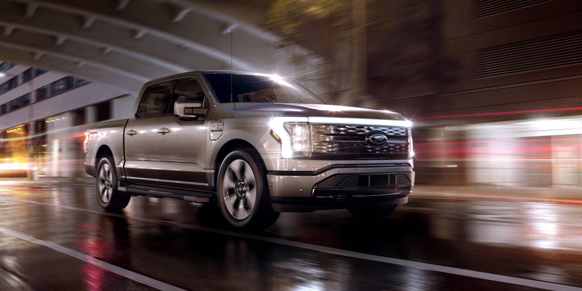 Батарея має забезпечити електричному Ford F-150 запас ходу приблизно 480−500 км (Фото: DR)
