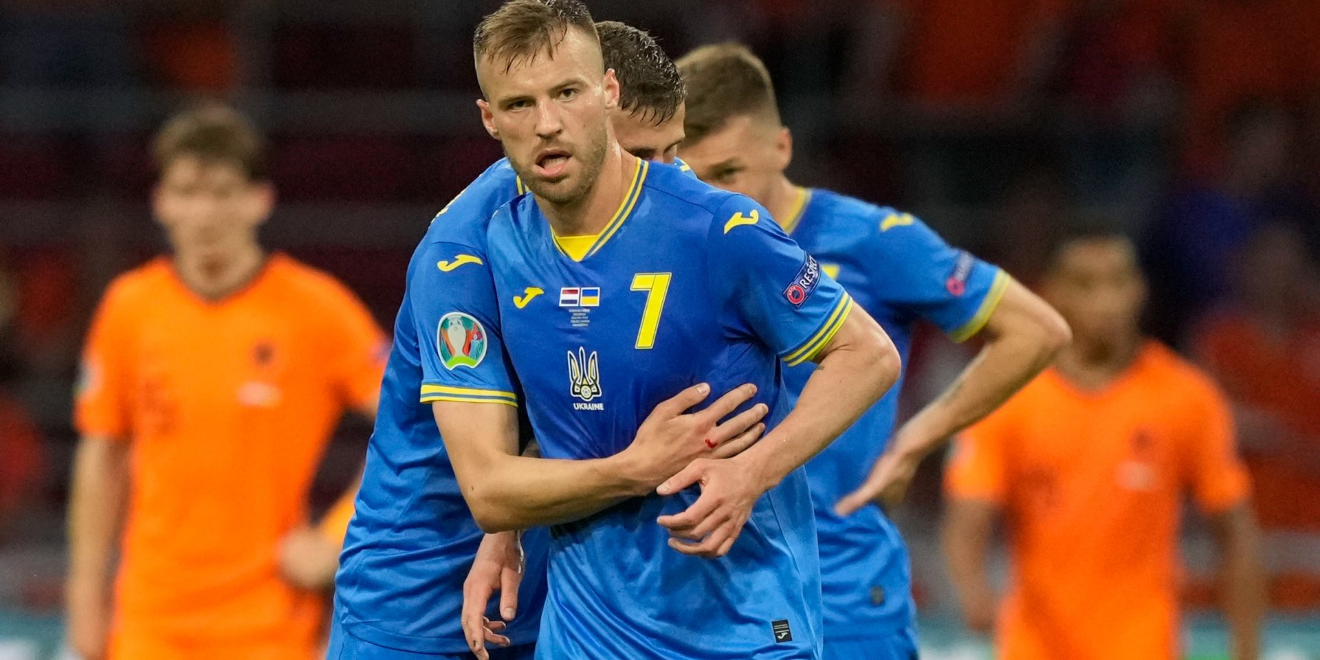 Україна відігралася з 0:2, але все ж програла (Фото: REUTERS/Peter Dejong)