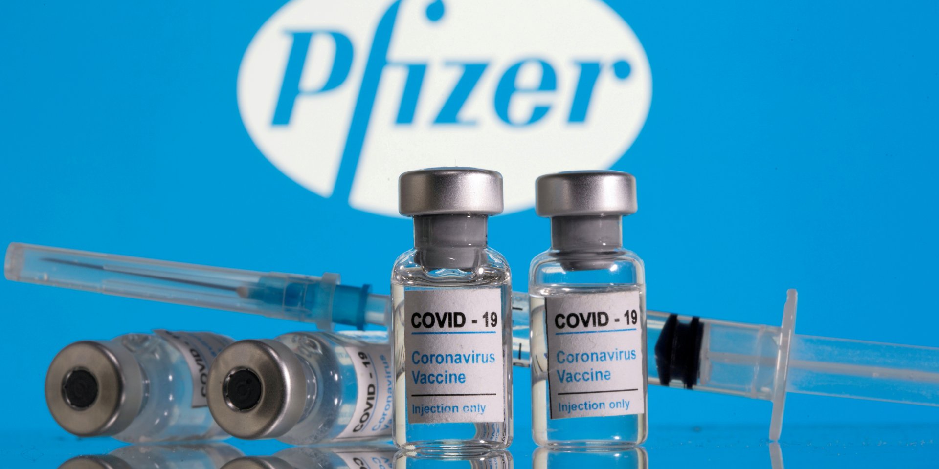 В Украине беременных рекомендуют прививать препаратом Pfizer (Фото: REUTERS/Dado Ruvic)