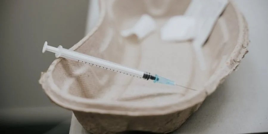 Всего в Украине сделали более 1,5 млн прививок от коронавируса (Фото: Mat Napo/Unsplash)