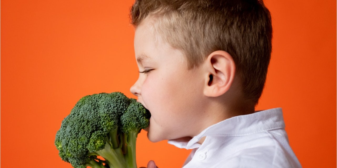Правильное питание — залог здоровья для детей (Фото: pexels)