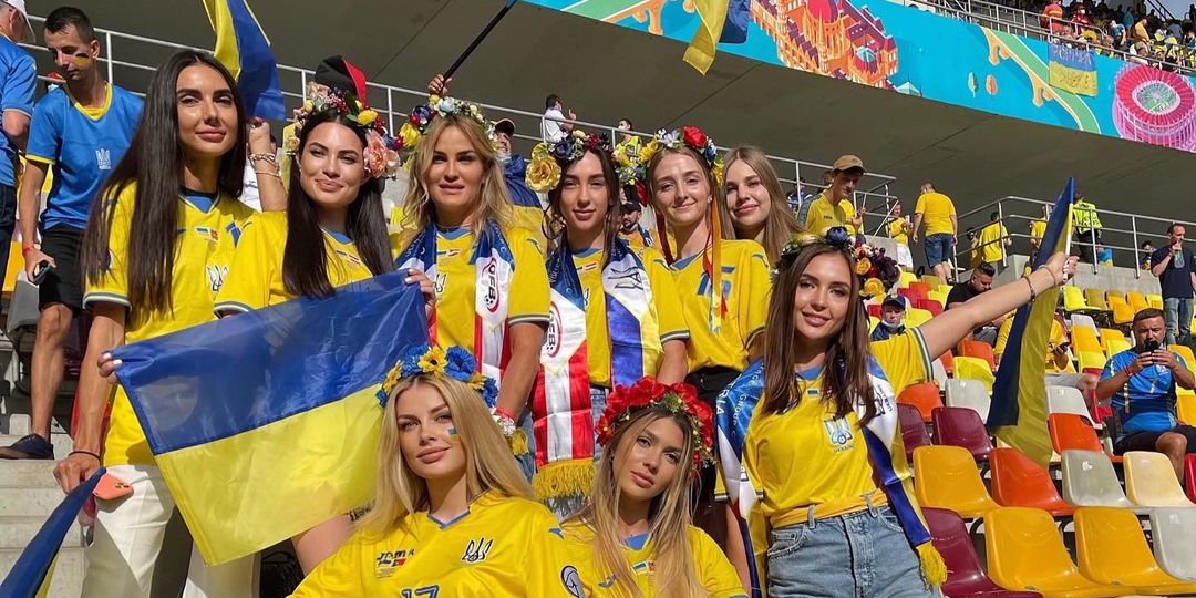 Ранее жены футболистов сборной Украины поддержали команду в матче с Австрией (Фото: Юлия Пятова via Instagram)