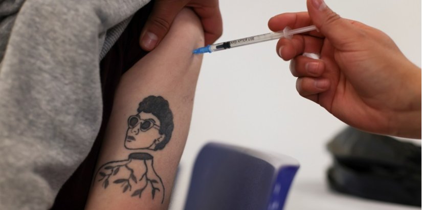 Вакцины Pfizer и Moderna могут сохранять свой эффект много лет (Фото: REUTERS/Ivan Alvarado)