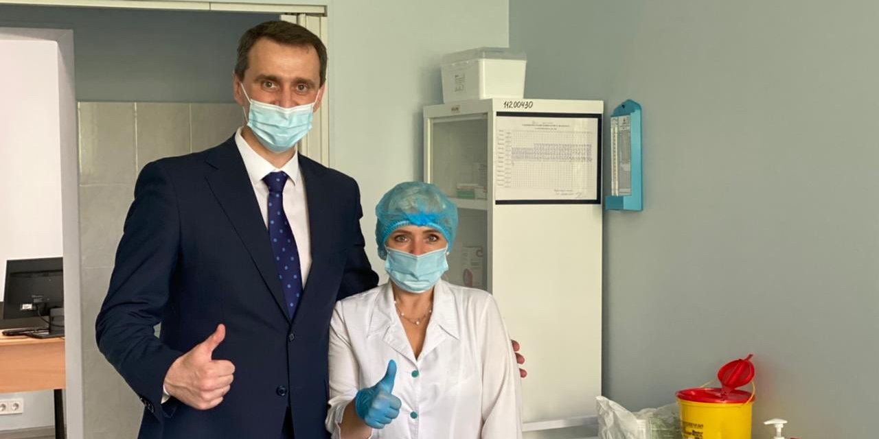 Ляшко привился второй дозой вакцины от COVID-19 (Фото: Виктор Ляшко/Facebook)