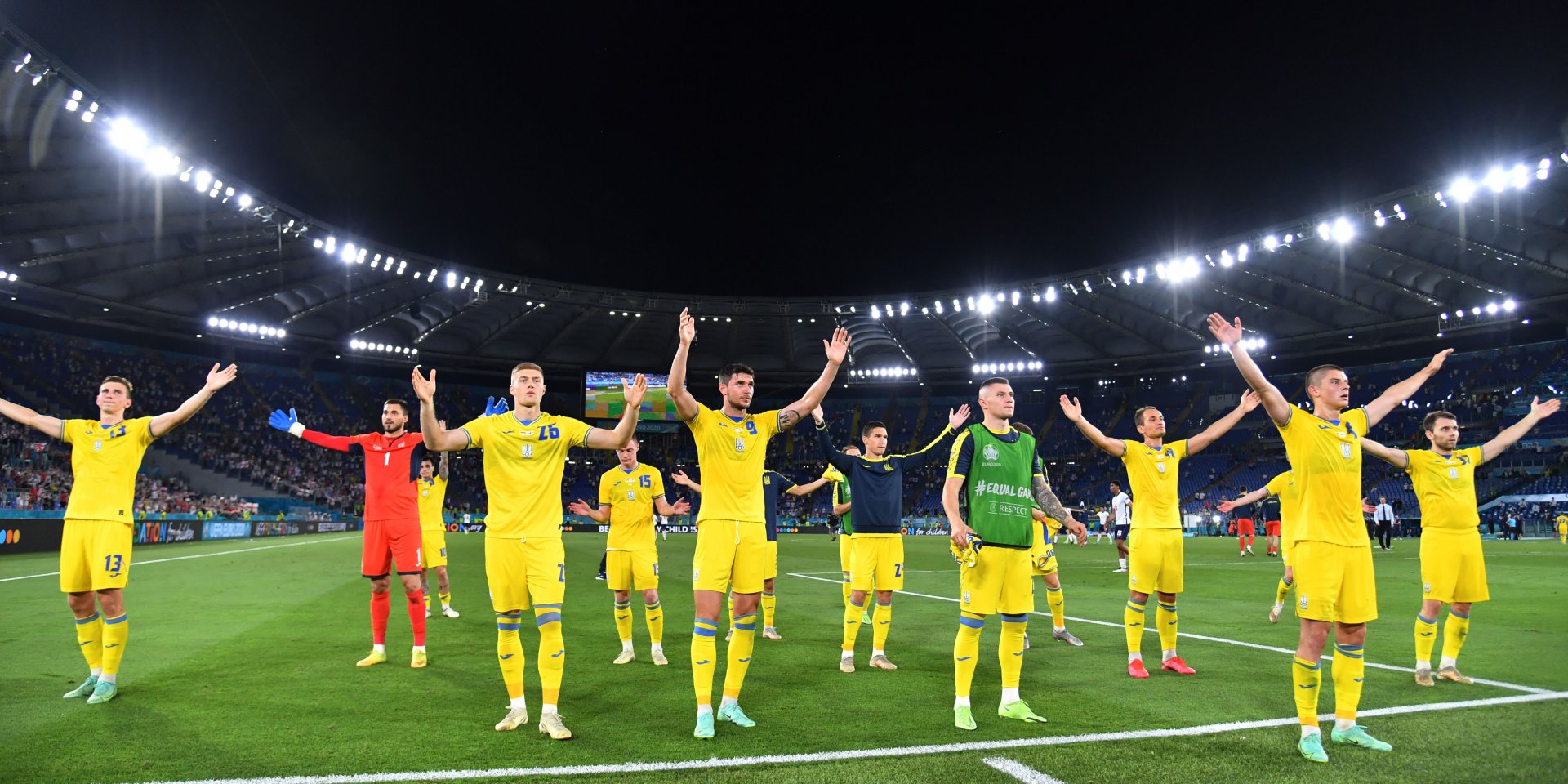 Украина впервые сыграла в четвертьфинале чемпионата Европы по футболу (Фото: REUTERS/Alberto Pizzoli)