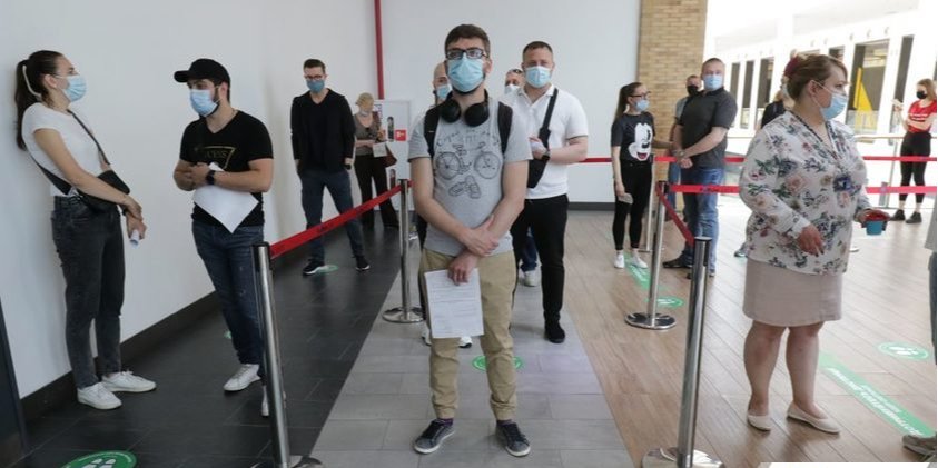 В Украине продолжается вакцинация от коронавируса, полностью иммунизированы более 900 тысяч человек (Фото: Горсовет Львова)