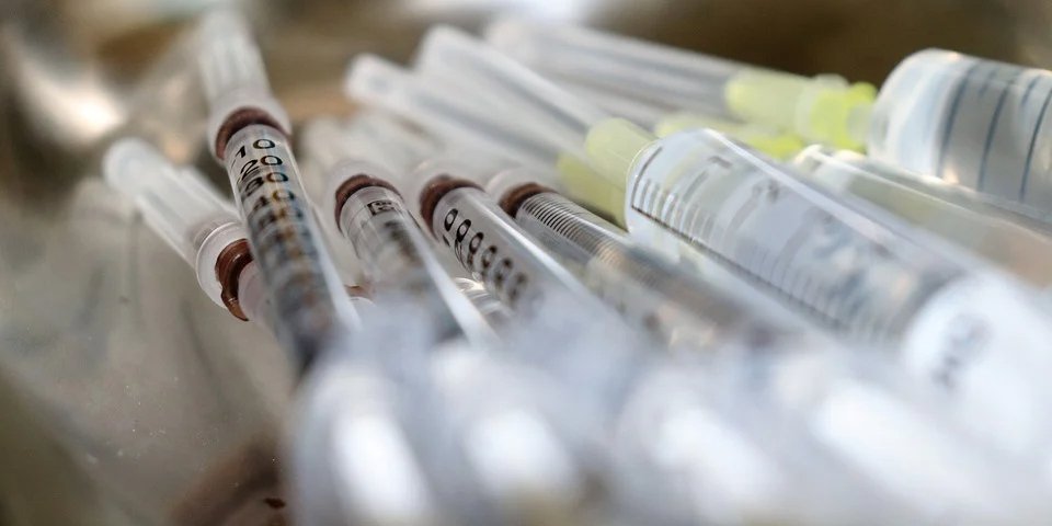 В Минздраве призвали онкопациентам делать прививку от коронавируса (Фото: v-a-n-3-ss-a/Pixabay)