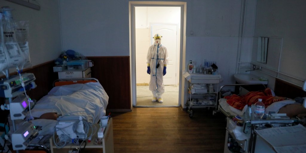 На Закарпатье у двух женщин подтвердили штамм Дельта (Фото: REUTERS / Gleb Garanich)