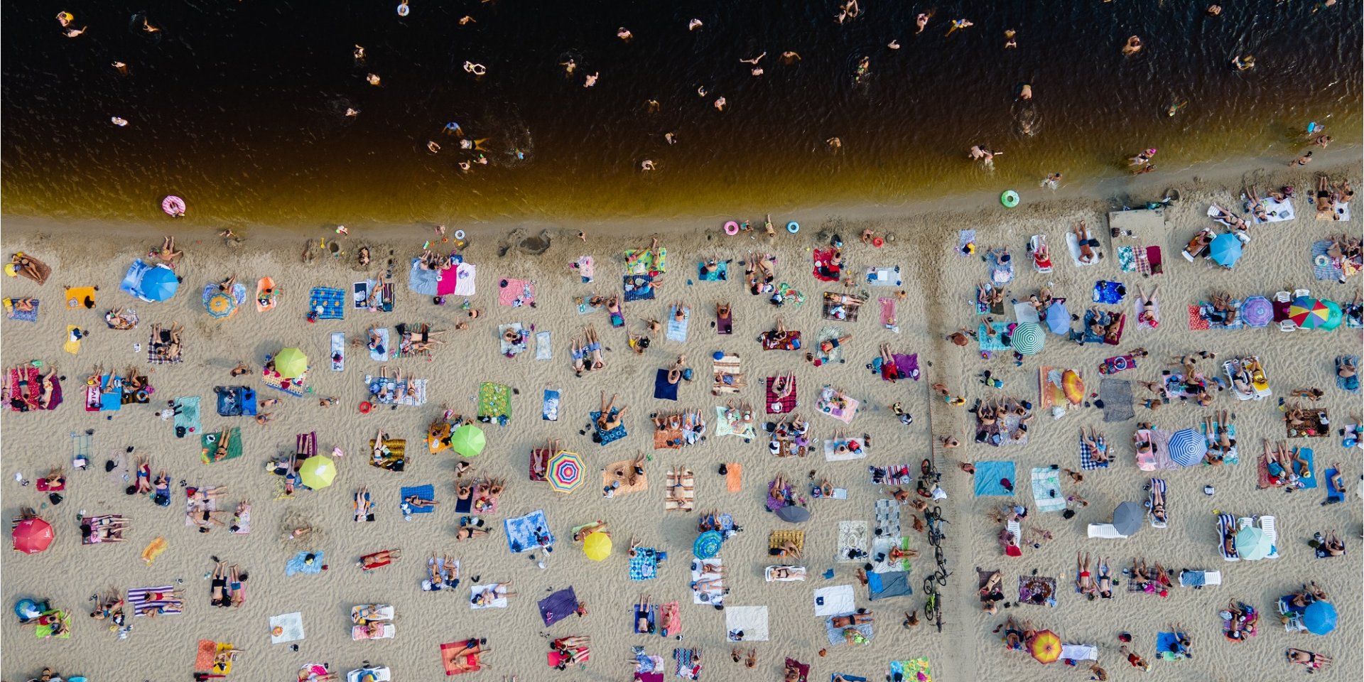 Пляж у київському Гідропарку (Фото: Олександр Хоменко)