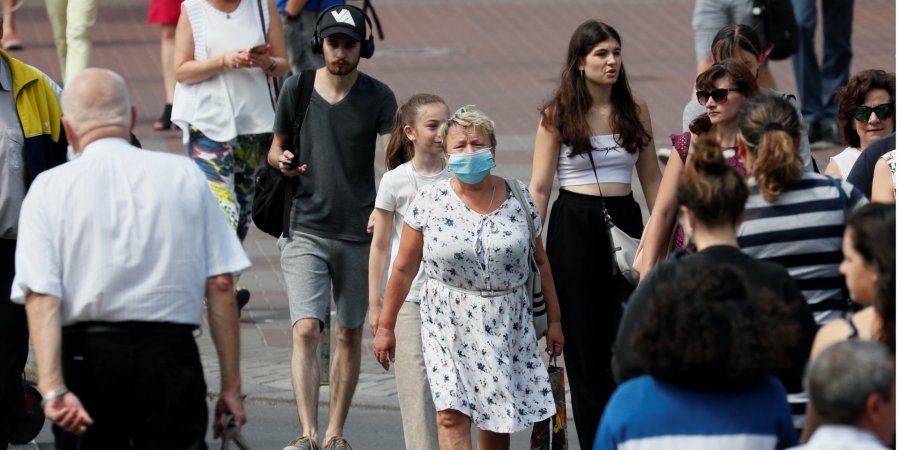 Карантин в Украине продлят после 31 августа (Фото: REUTERS/Gleb Garanich)