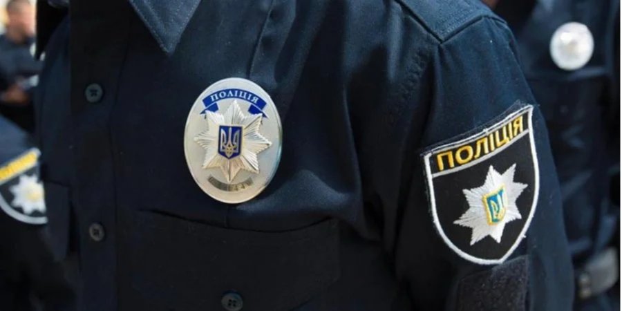 Полицейские узнали о возгорании коронавируса в лагере из интернета (Фото: Наталья Кравчук/НВ)