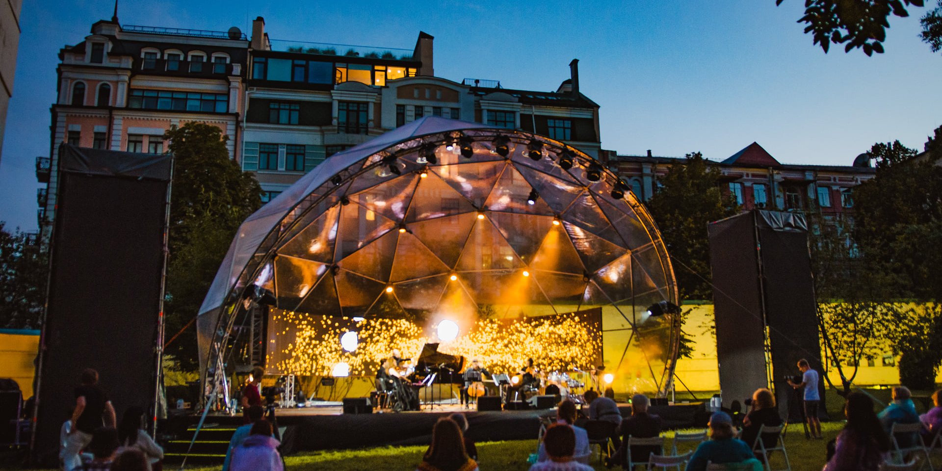 Сцена Bouquet Kyiv Stage у 2020 році (Фото: Bouquet Kyiv Stage / Facebook)