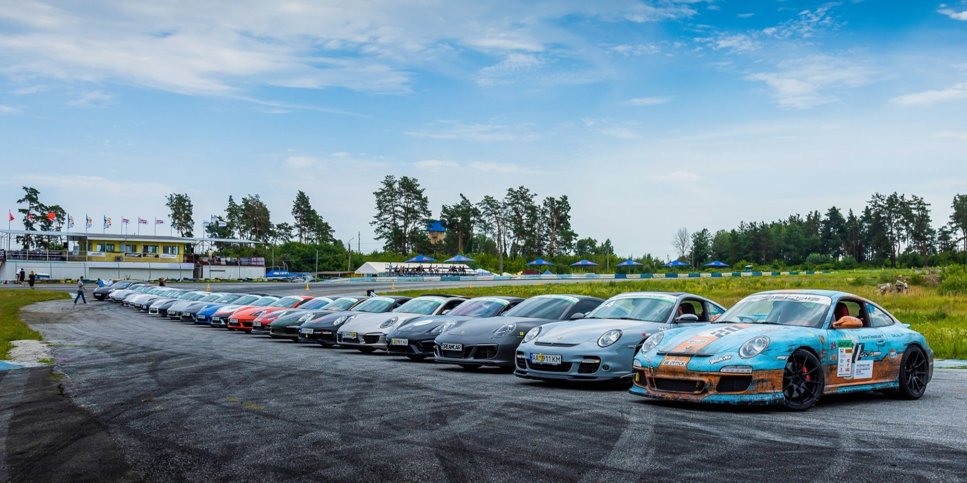 Carrera Time Attack — українська серія гонок на встановлення найкращого часу кола, в якій беруть участь тільки автомобілі Porsche (Фото: Porsche)