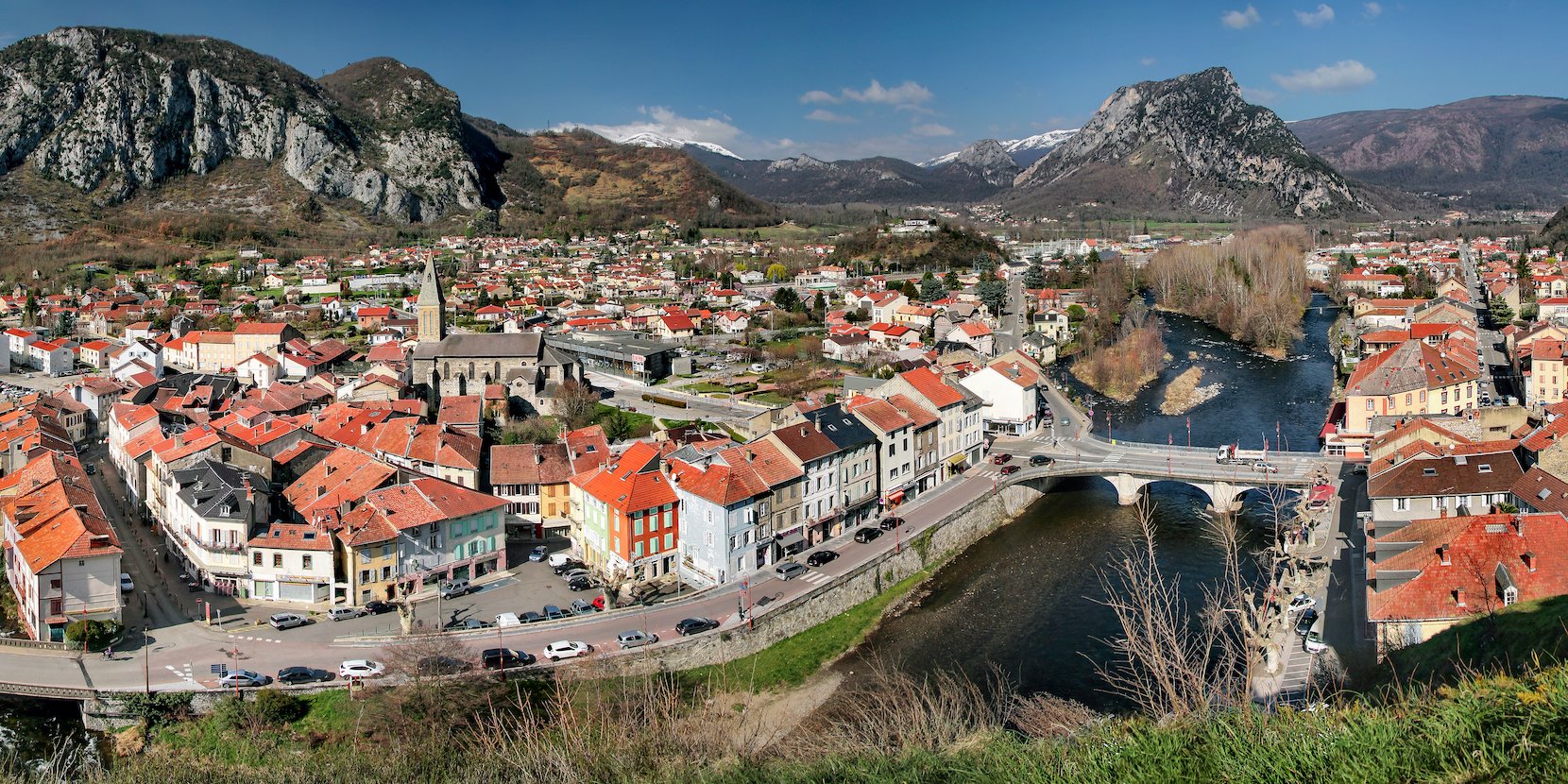 Краєвид на Тараскон-сюр-Ар'єж (Фото: Jorge Franganillo via Flickr)