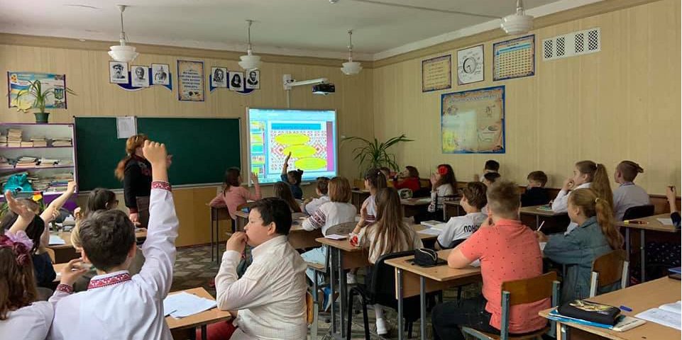 Кузін заявив, що у школярів не вимагатимуть результати тестів на коронавірус (Фото: Середня загальноосвітня школа I-III ступенів 195 ім В І Кудряшова)