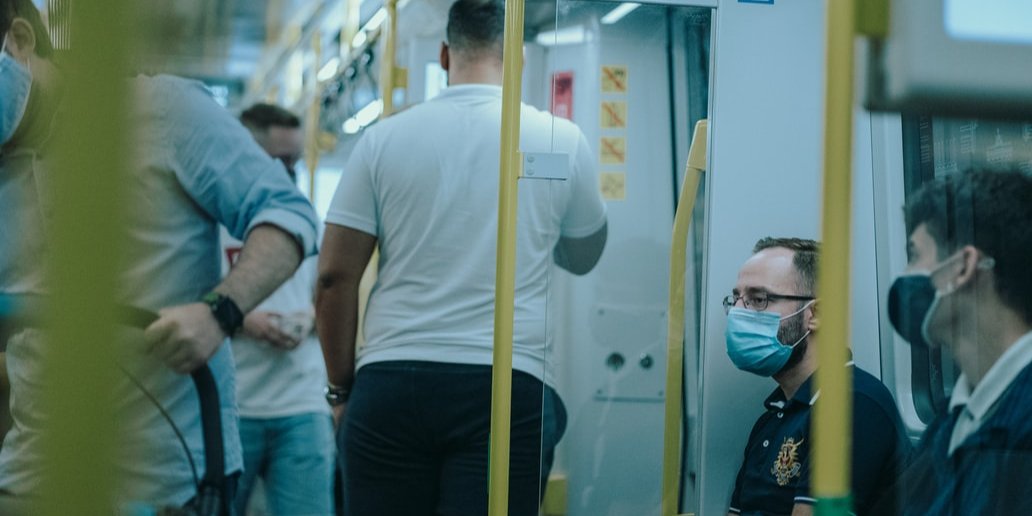 Вся Украина перешла в желтую зону карантина (Фото: Serj Sakharovskiy/Unsplash)