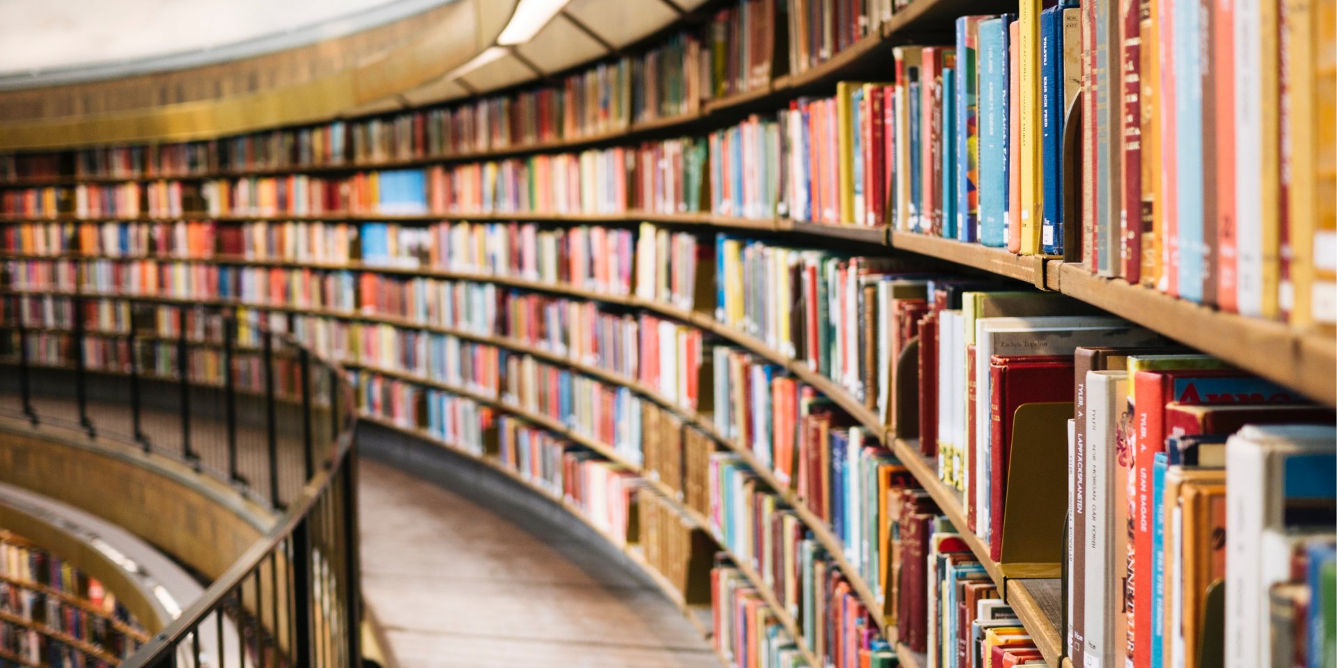 Мотиваційні книги, які варто читати (Фото: Unsplash/Susan Q Yin)