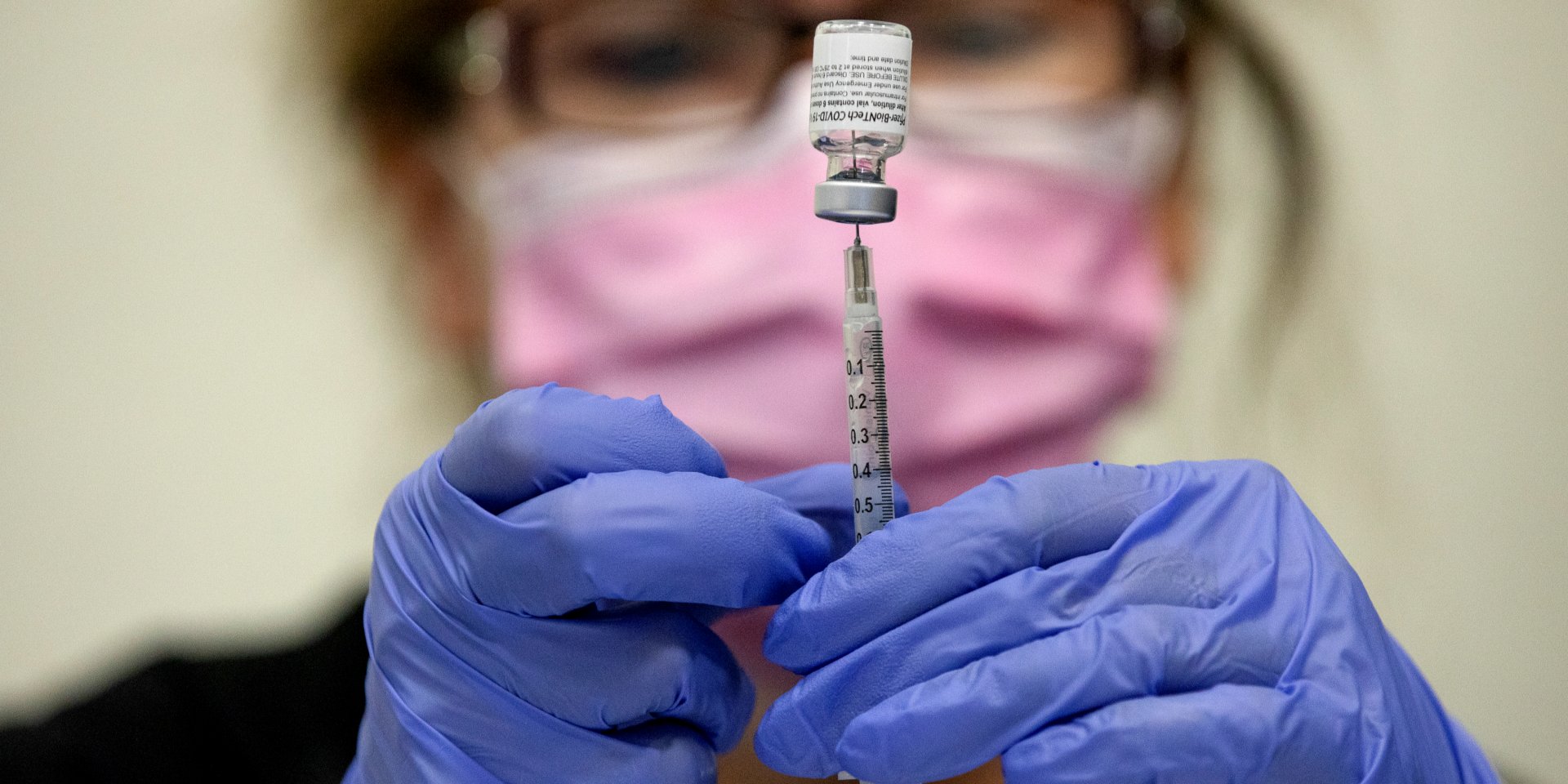 В Украине самой массовой вакциной от COVID-19 стала Pfizer (Фото: REUTERS/Emily Elconin)
