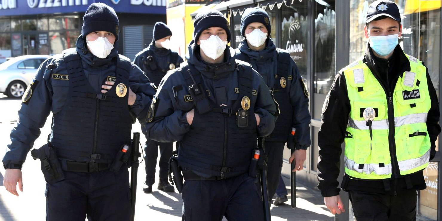 У помаранчевій зоні перебувають вже 16 регіонів (Фото: REUTERS / Gleb Garanich)