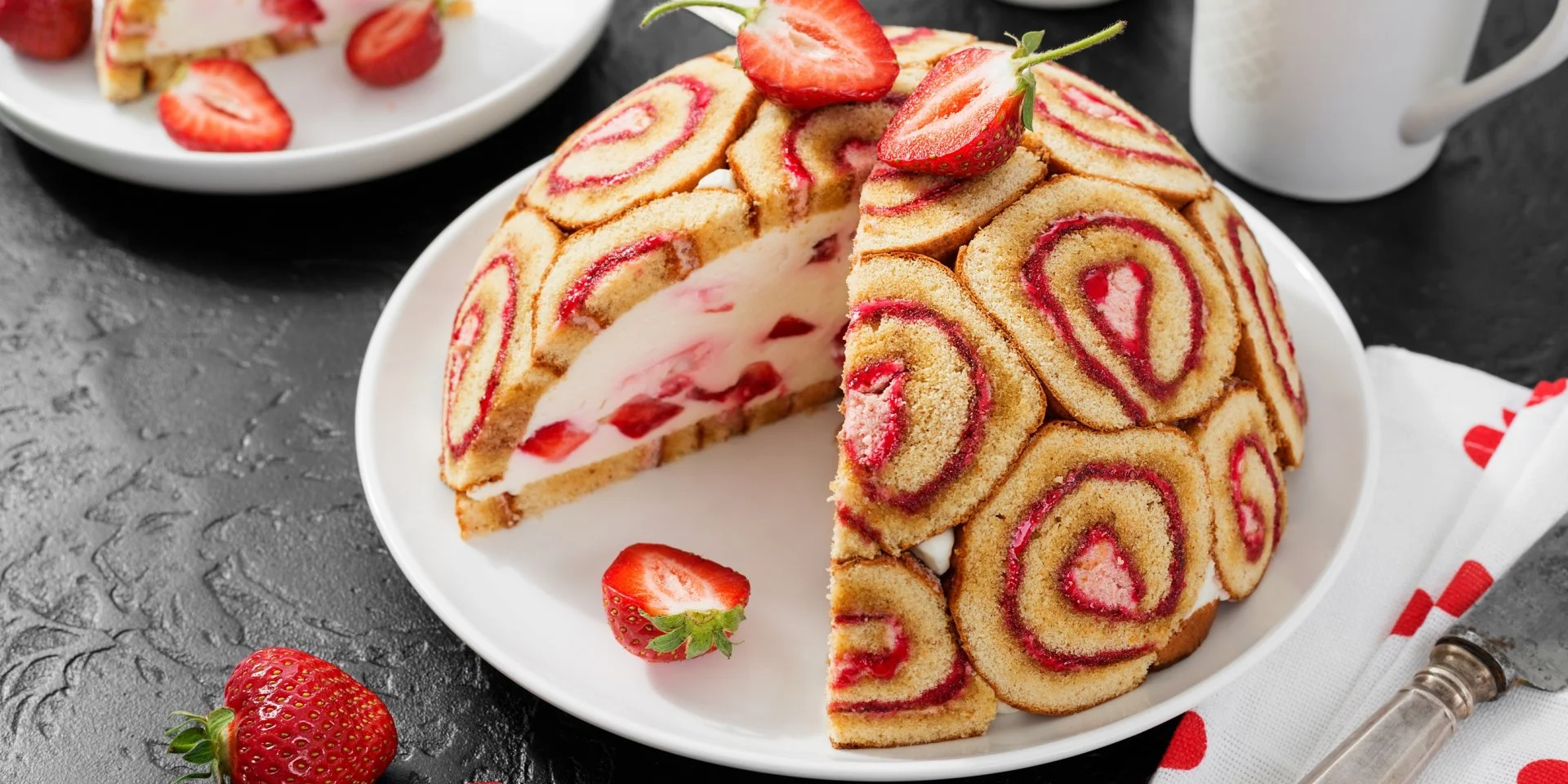 Торт из рулетиков