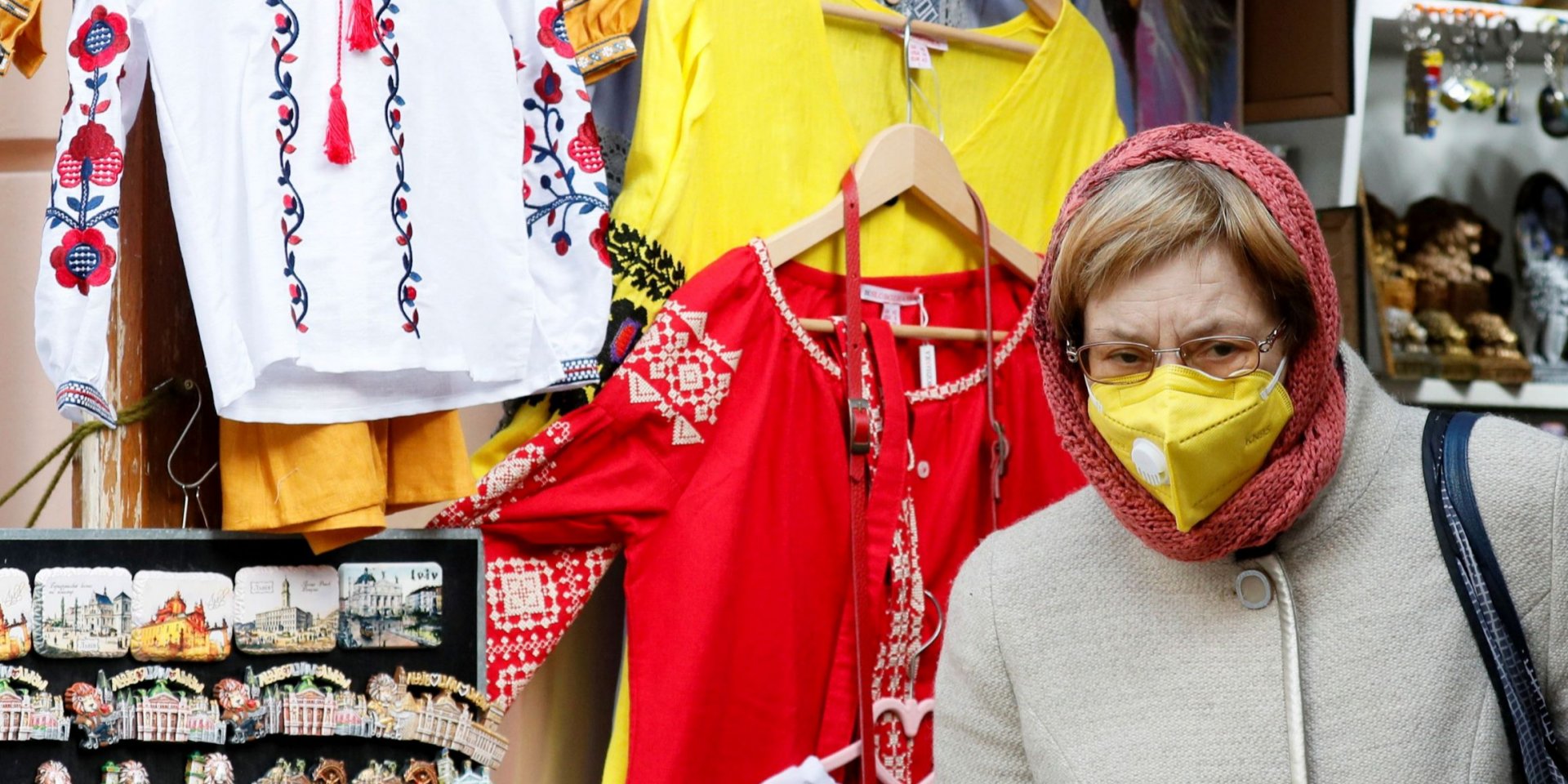 В красной зоне карантина находятся уже пять областей Украины (Фото: Gleb Garanich/Reuters)